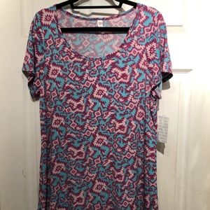 LuLaRoe Classic T- Large